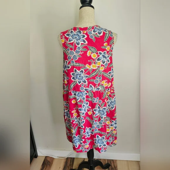 Floral Sleeveless Dress in Red - Picture 4 of 6